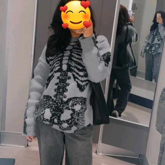 Chic Skeleton Pattern Sweater in Black and Gray - Picture 3 of 4